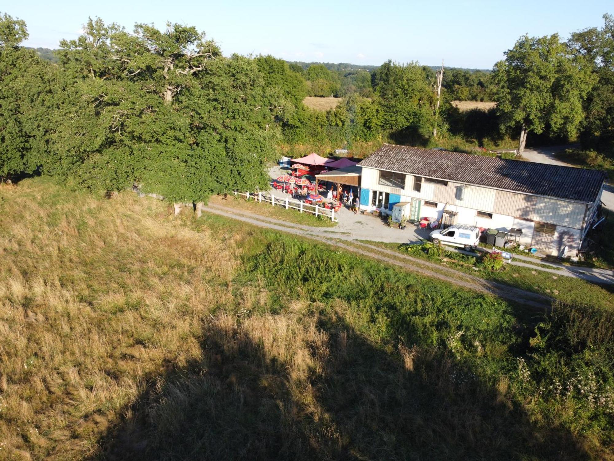 Campsite Le Hangar 87 *
